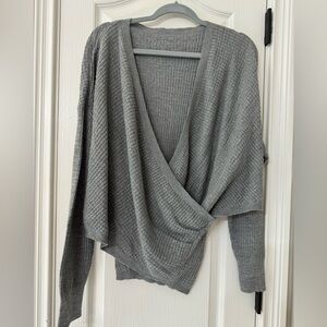 New Envelope Pullover V-Neck - XL